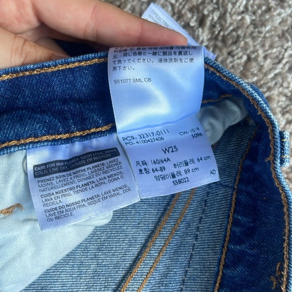 Levi 501 shorts - Picture 3 of 4